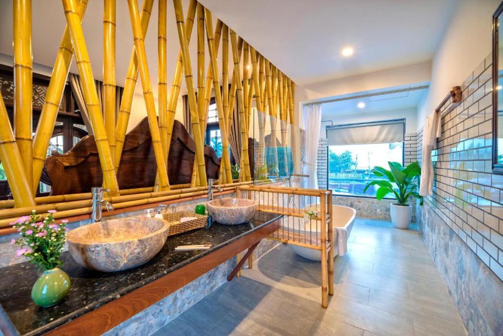 Nipa Riverside Villa Hoian