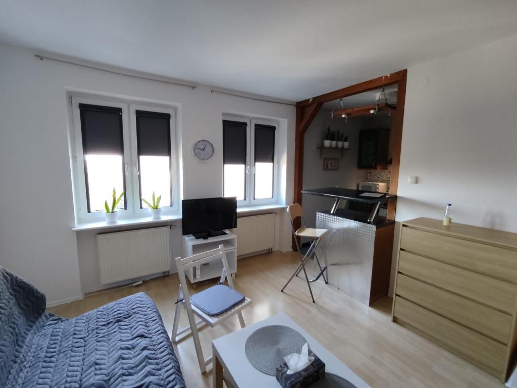 Gallery Apartament Metro Natolin - Tap to explore photos