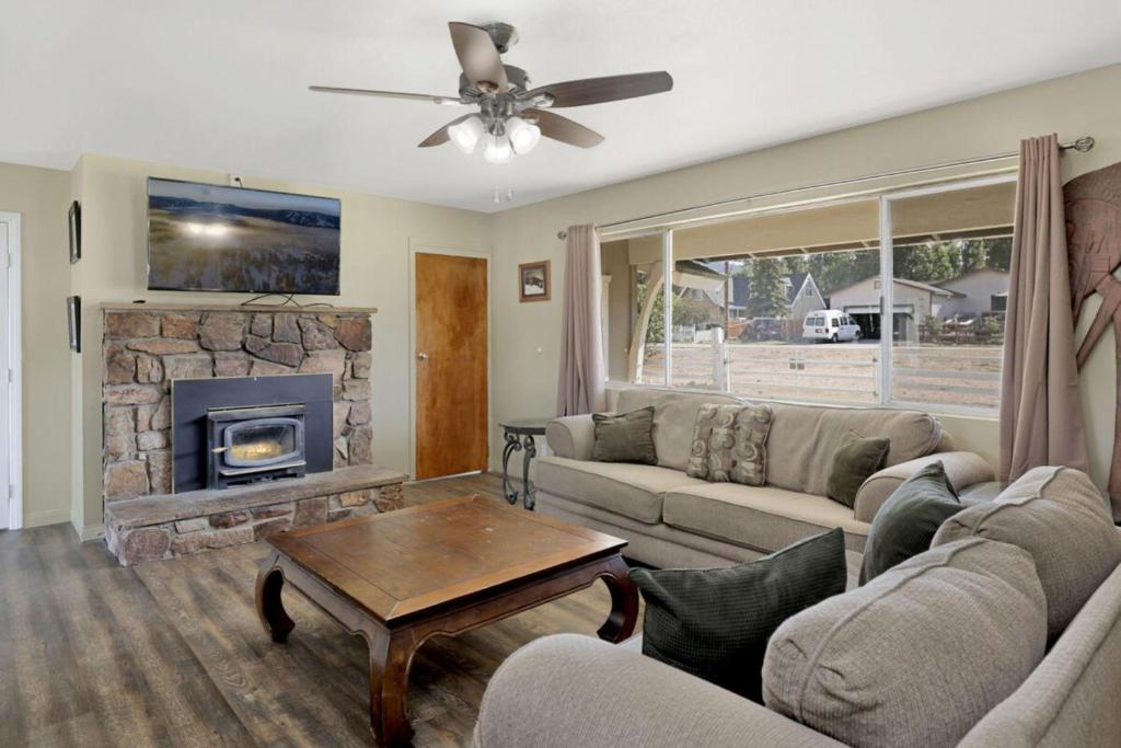 The Farmhouse Experience #1900 by Big Bear Vacations photo 2