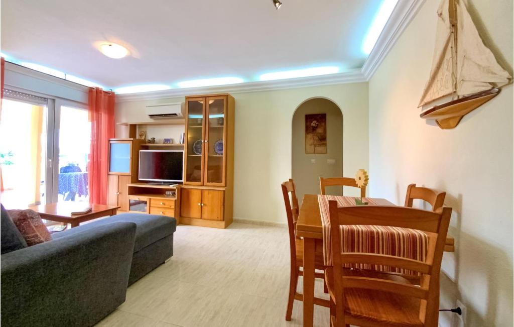 Beautiful Apartment In La Manga Del Mar Menor With 1 Bedrooms, Wifi And Outdoor Swimming Pool photo 3