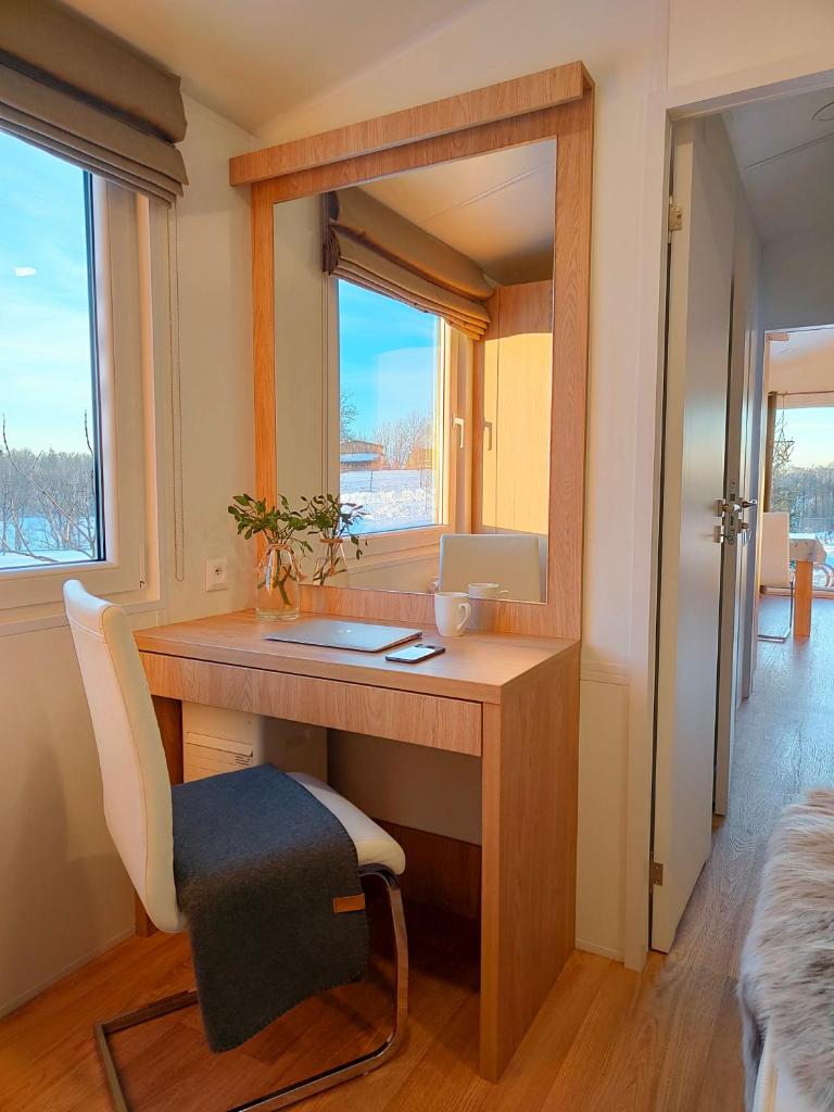 Masuria Resort Village, całoroczne domki z widokiem na jezioro, sauna i jacuzzi photo 4