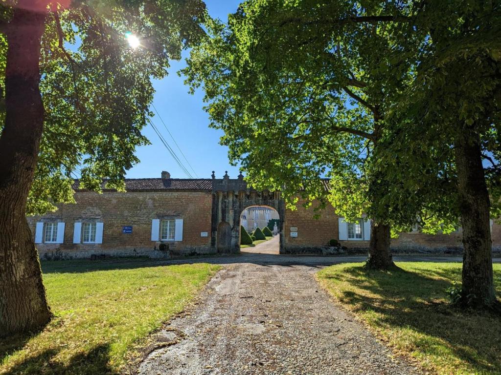 Gîte Cherves-Richemont, 4 pièces, 6 personnes - FR-1-653-167 photo 4
