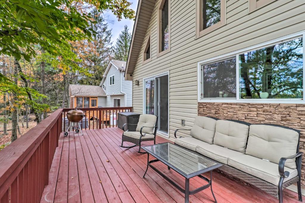 Pocono Lake Escape with Dock - Walk to Beach! photo 2