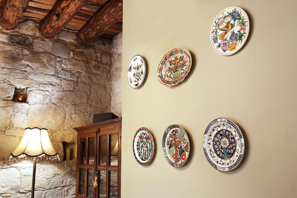 KANTARA HOUSE - A Rural Retreat of Comfort & Class! photo 4