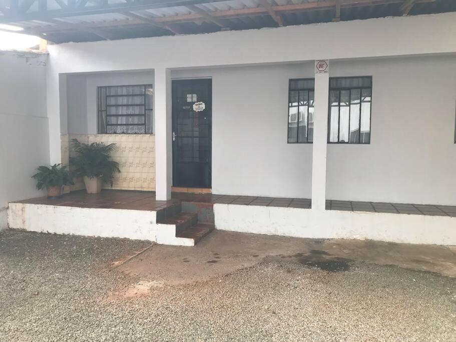 Casa com 2 quartos agradáveis com ar condicionado photo 1