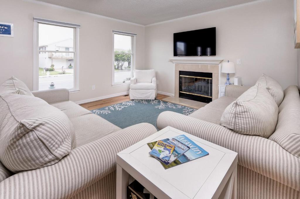 Charming Family Home 7 mins to Beach Dog Friendly photo 3
