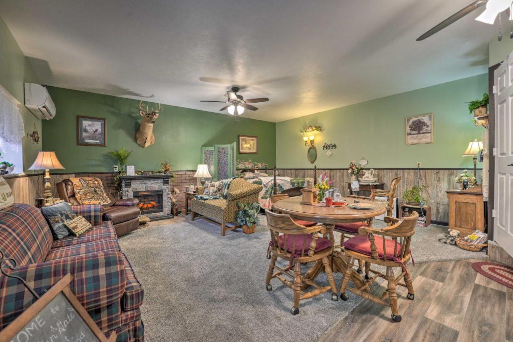 Cozy Goshen Farm Studio Ideal for Extended Stays! photo 4