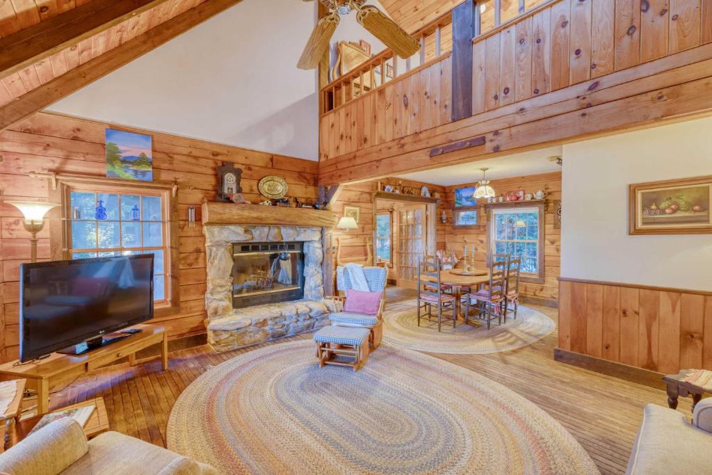 Lakefront Blairsville Cabin with Deck and Dock! photo 3