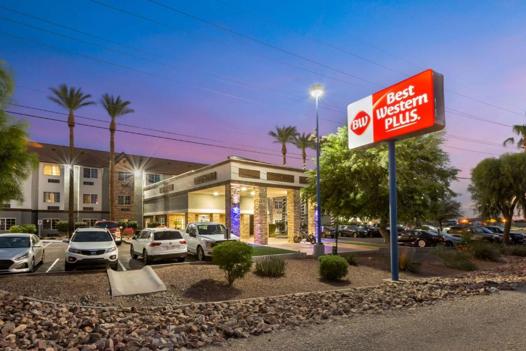 Best Western Plus Yuma Foothills Inn & Suites image