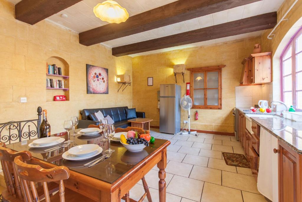 Gozitan Farmhouse with Pool - PP 1 photo 4