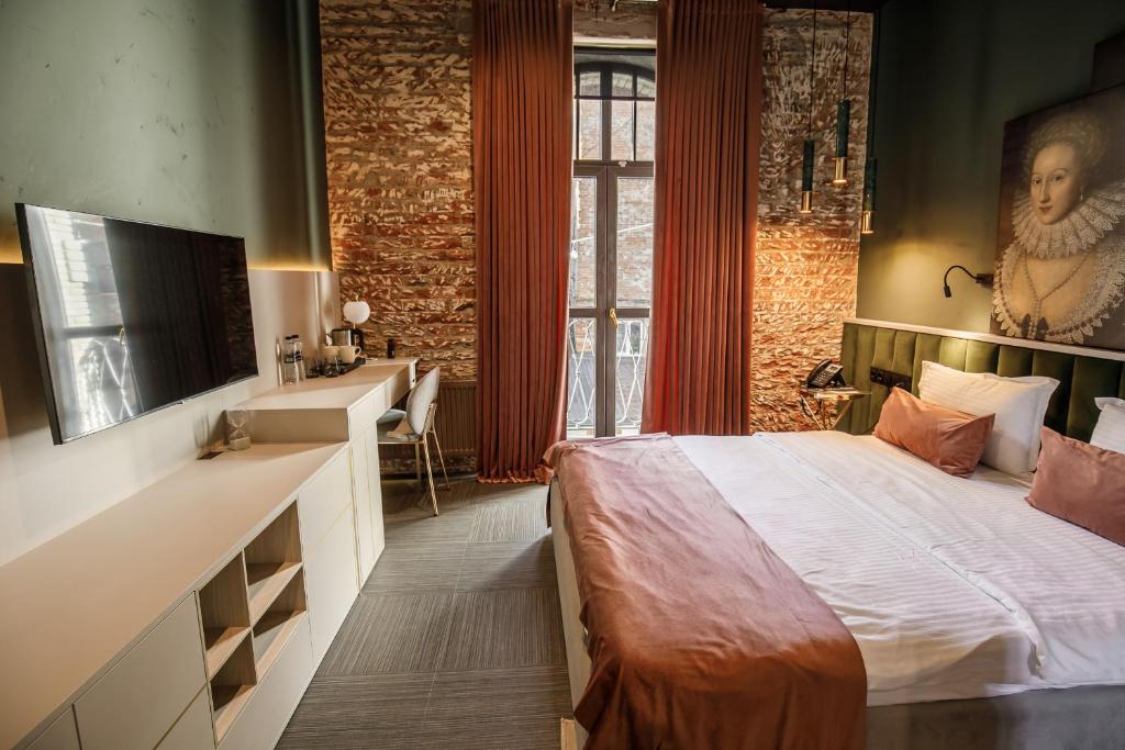 Victoria Deluxe Hotel photo 3