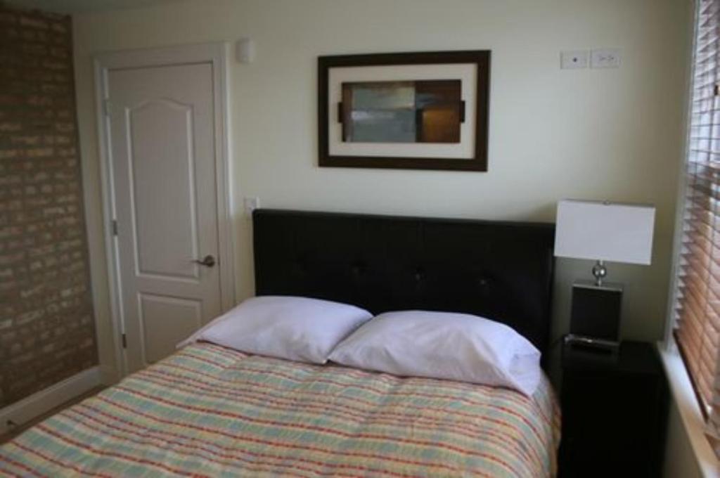 Roscoe Village Guesthouse photo 4