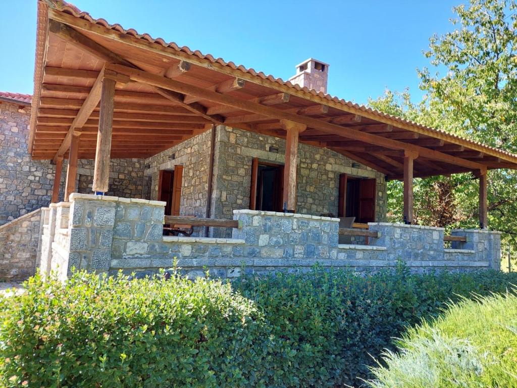 Happy trails Guesthouse Vitina photo 1