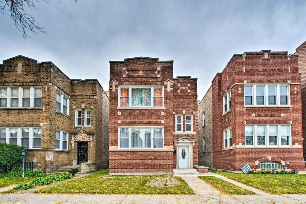 Charming Chicago Apartment Less Than 9 Mi to Dtwn! photo 2