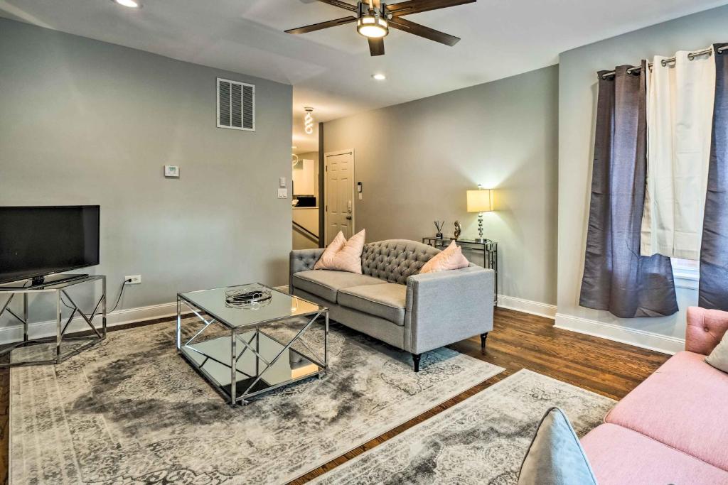 Charming Chicago Apartment Less Than 9 Mi to Dtwn! photo 3
