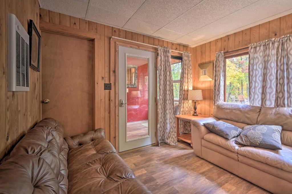 Rustic Clint Eastwood Ranch Apt by Raystown Lake photo 3