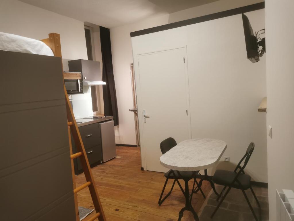 La Maison bleue, un emplacement de choix à Rodez photo 2