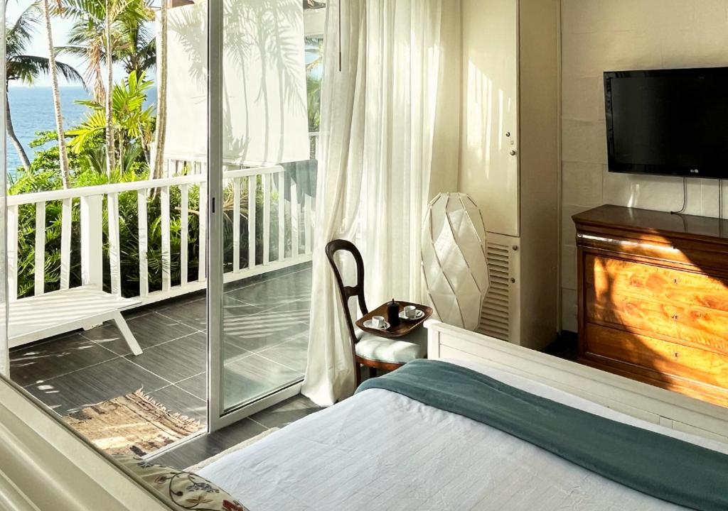 Lovely house with private beach photo 4