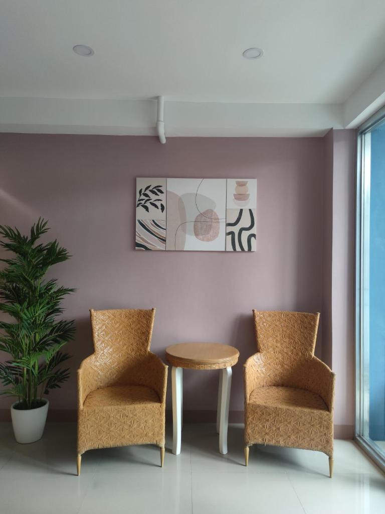Glory Hotel Cubao photo 2