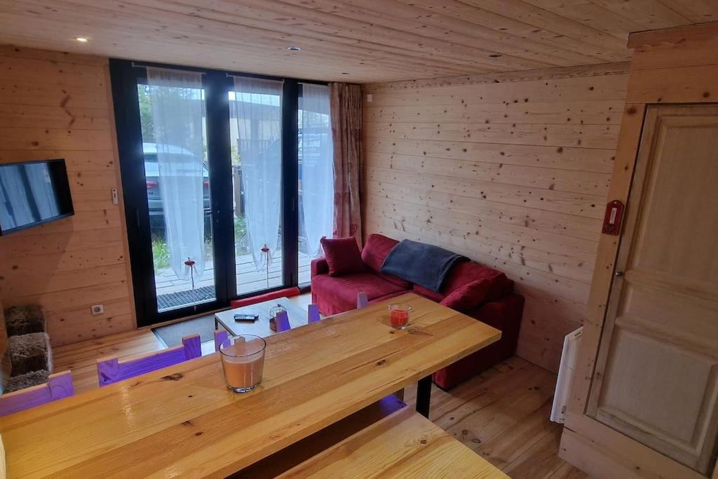 Charmant T2 rénové- Praloup 1600-parking privé, proche station photo 2