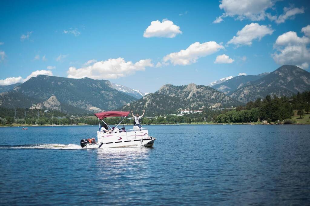 Sundance-2 miles to Rocky Mountain National Park photo 4
