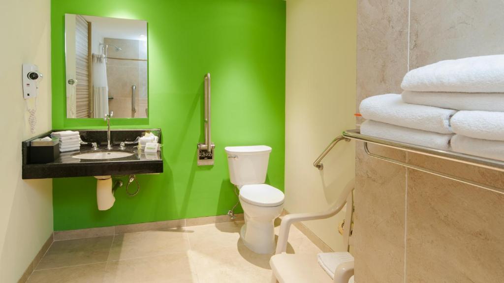 Holiday Inn Coatzacoalcos, an IHG Hotel photo 2