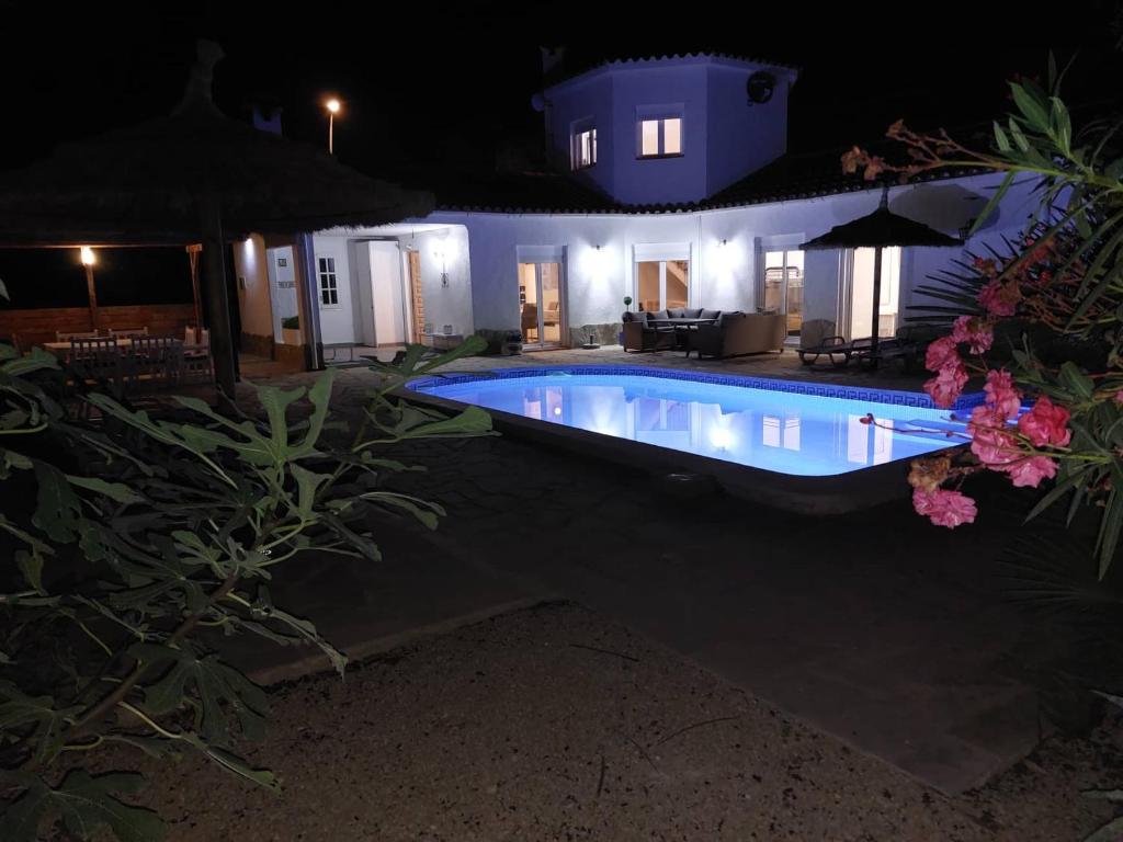 Villa voor 8 personen met zwembad photo 1
