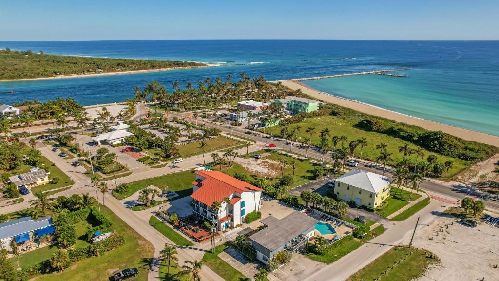 The Royal Inn Beach Hotel Hutchinson Island image