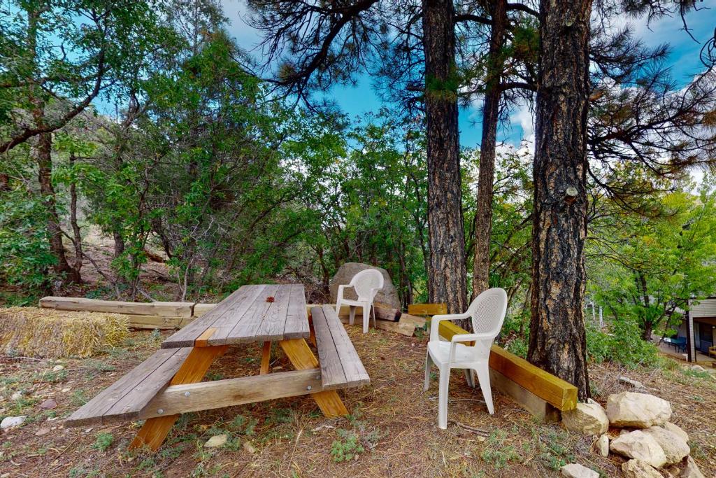 Whispering Pines 323 photo 3