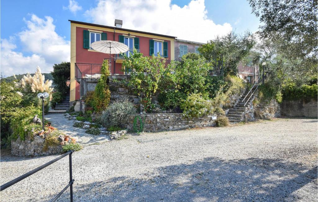 Beautiful Home In Recco With Wifi, 6 Bedrooms And Swimming Pool photo 1