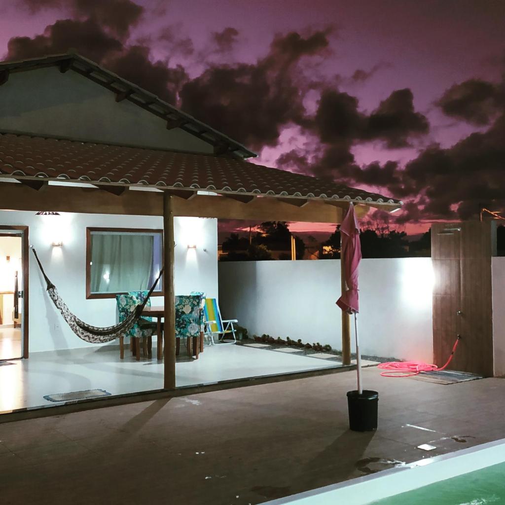 Casa próxima do mar com piscina privativa