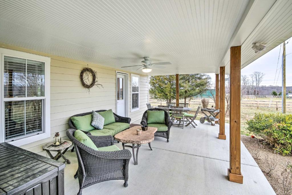 Annys Farm House in Round Hill Wine Country! photo 1