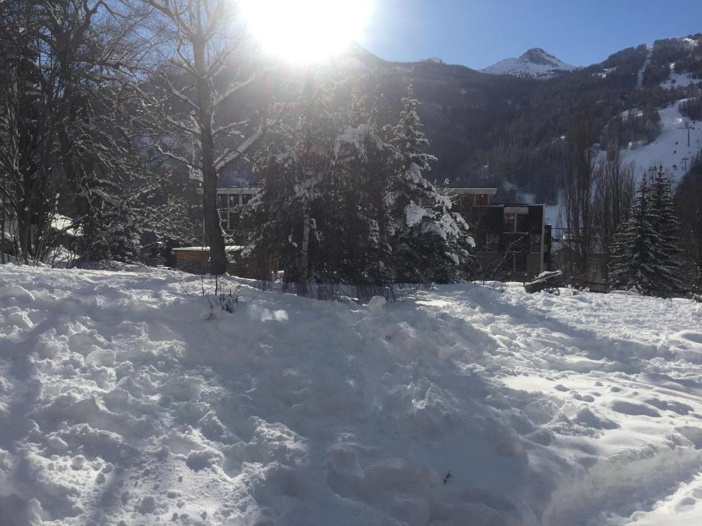 Serre Chevalier Chantemerle T2 + coin montagne en RDC pour 6 personnes photo 2