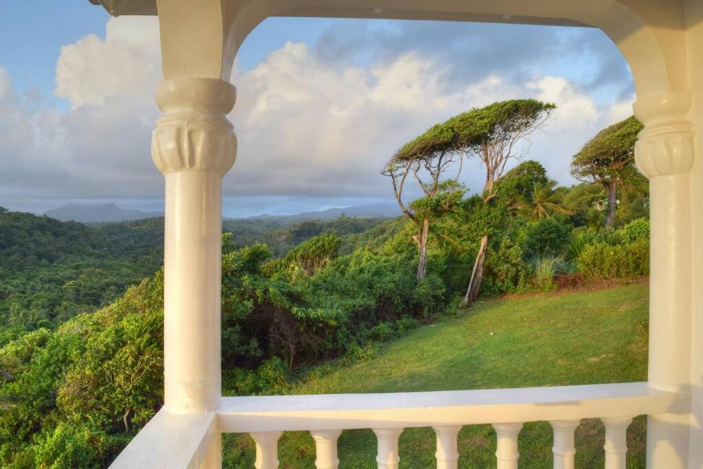 Oceanfront 3-bedroom villa with spectacular view! photo 1
