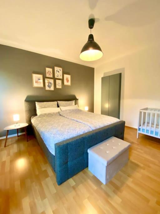 Wunderschöne Altbauwohnung mit Balkon - 102 qm photo 3