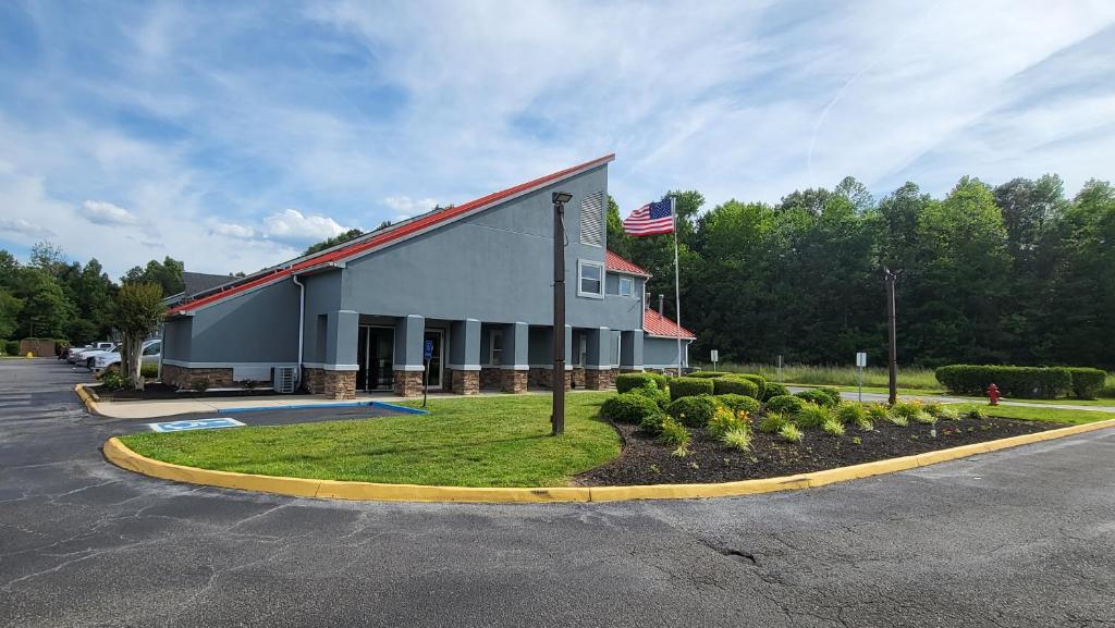 Stonewood Inn & Suites Carrollton - Smithfield image