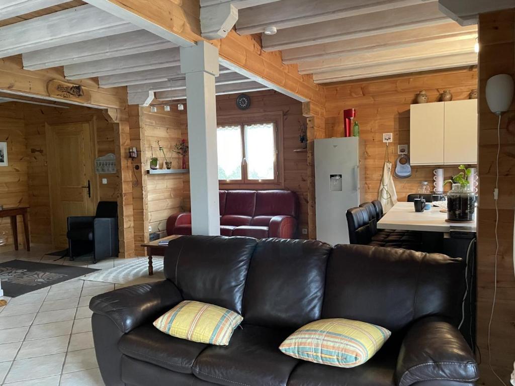 Gîte Saint-Rémy-en-Rollat, 5 pièces, 6 personnes - FR-1-489-370 photo 4