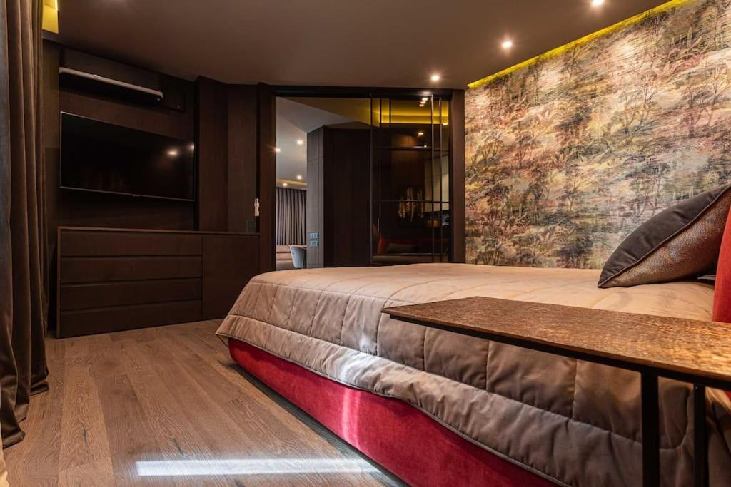 Luxury apartment in the superb location photo 1