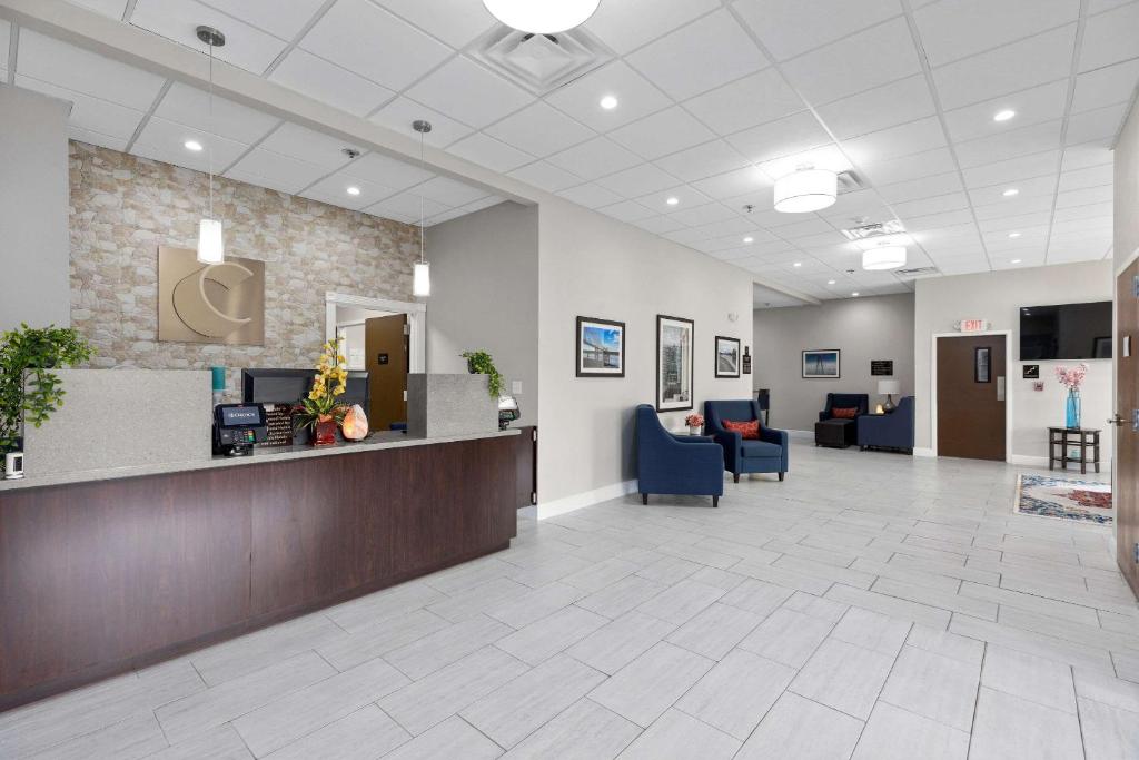 Comfort Inn & Suites St Louis-Hazelwood photo 3