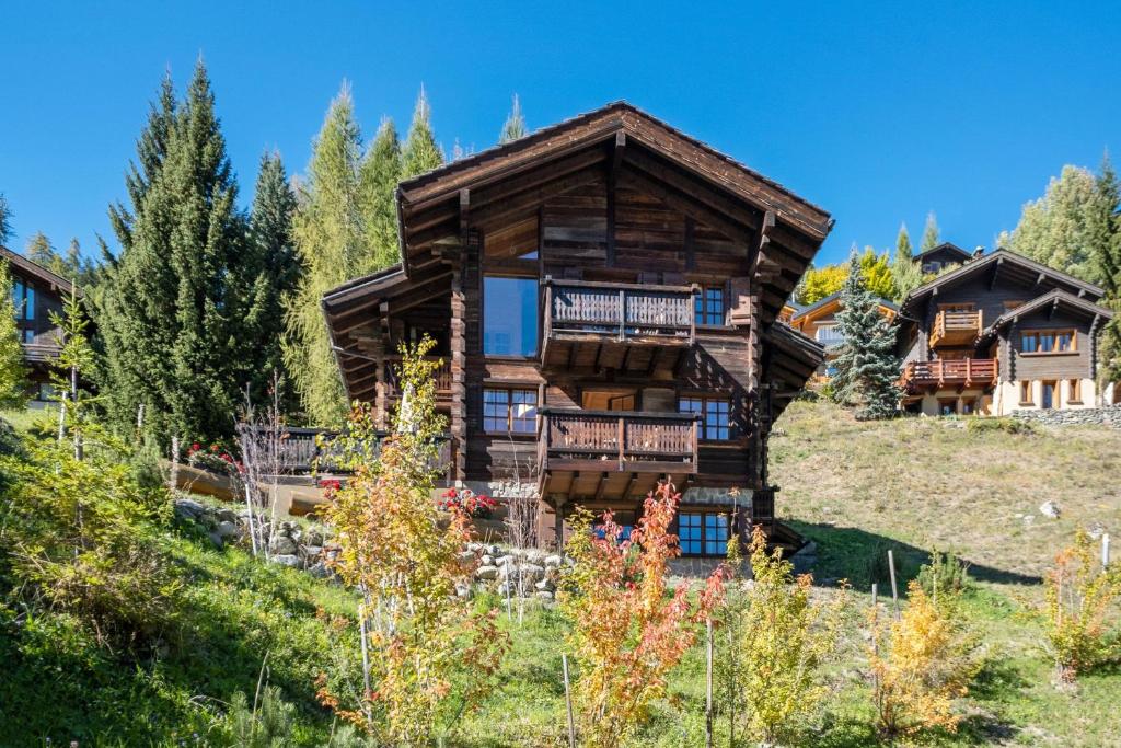 Chalet Lo Villâzo by Mrs Miggins photo 1