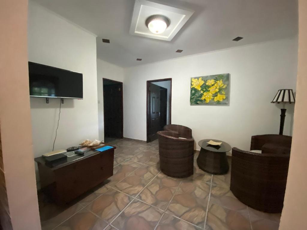 Blissful hill top Apartment photo 2