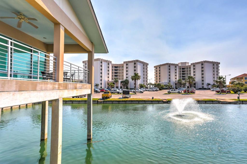 Sleek Pensacola Beach Condo with Patio-Walk to Beach! photo 1