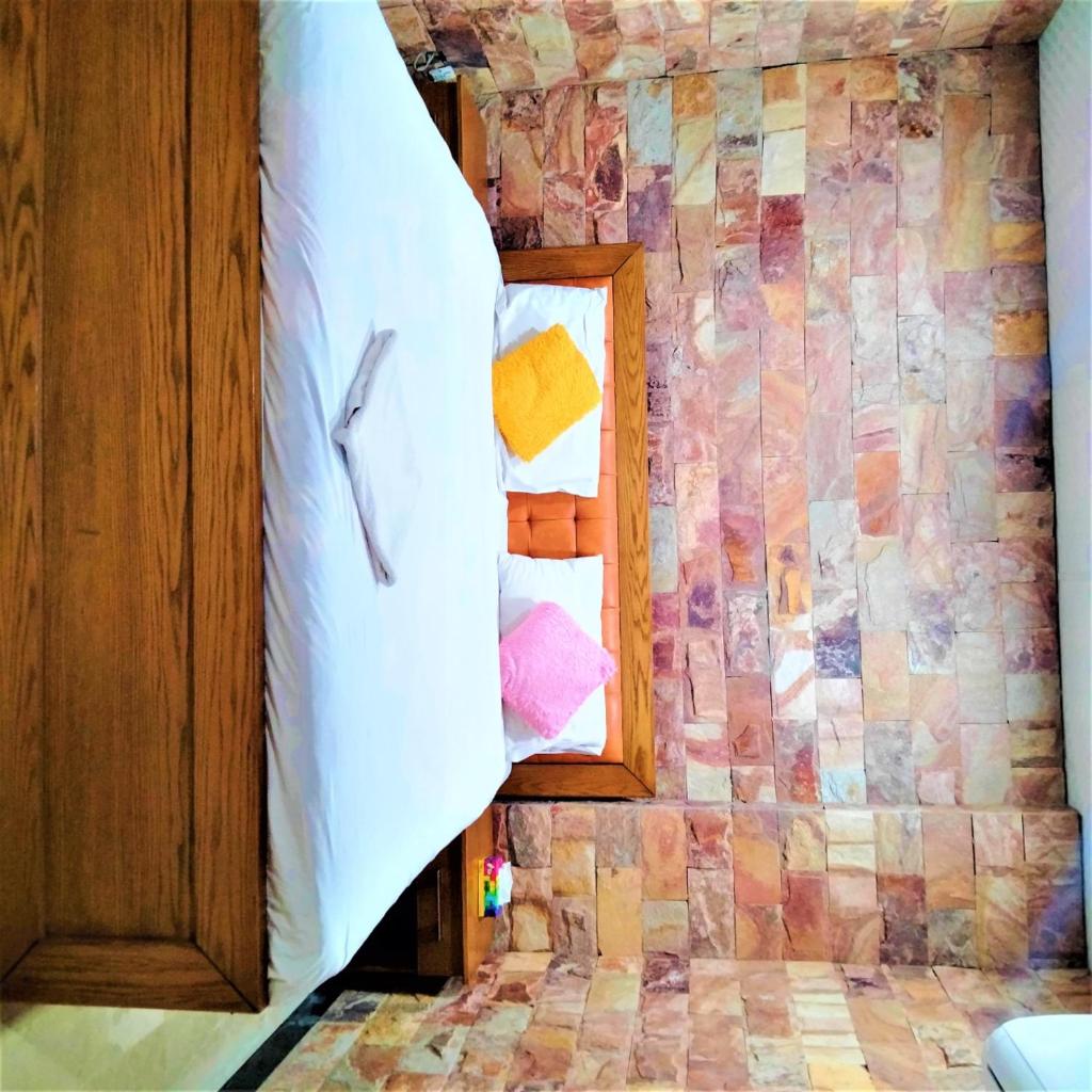 Hotel Vista Inn DHA photo 1