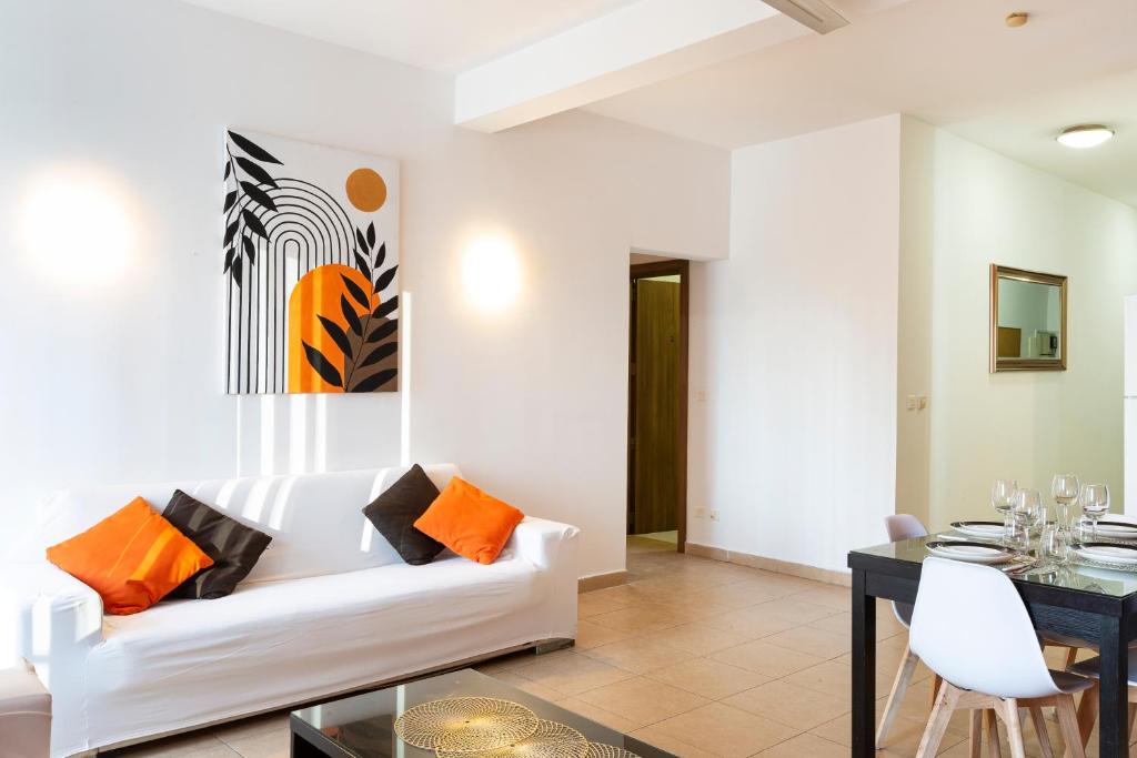 Lovely, Spacious High Floor APT in central PV & AC by 360 Estates photo 3