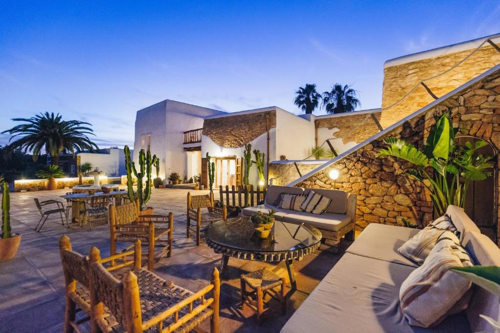 Elegant Restored Luxury 600 year old Farmhouse Las Chumberas 6 Bedrooms Stunning Views Santa Gertrudis photo 1