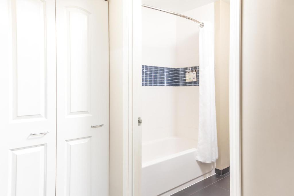 Staybridge Suites Denver - Central Park, an IHG Hotel photo 4