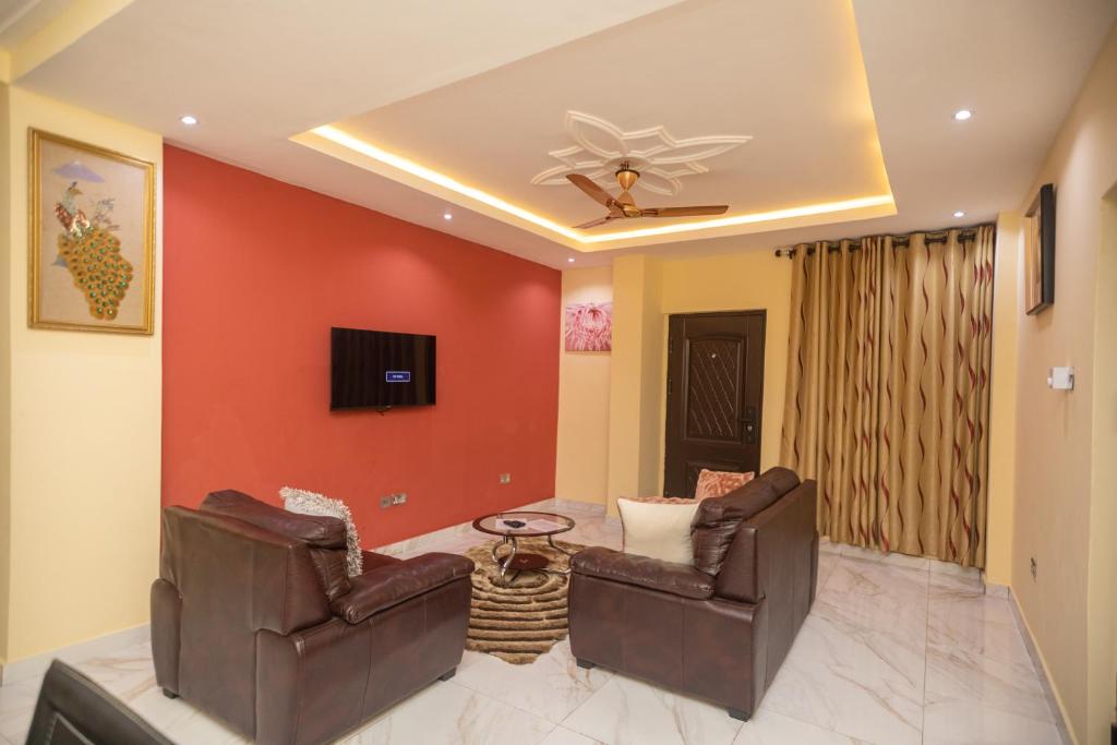 Stunning 2-Bedroom Furnished Apartment in Accra photo 4