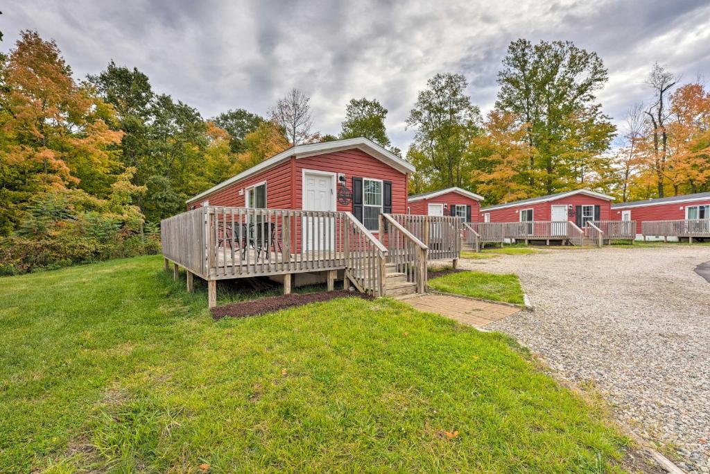 Cassopolis Cabin On-Site Boating and Fishing!