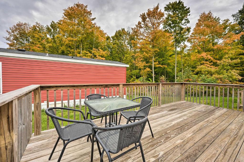 Cassopolis Cabin On-Site Boating and Fishing! photo 1
