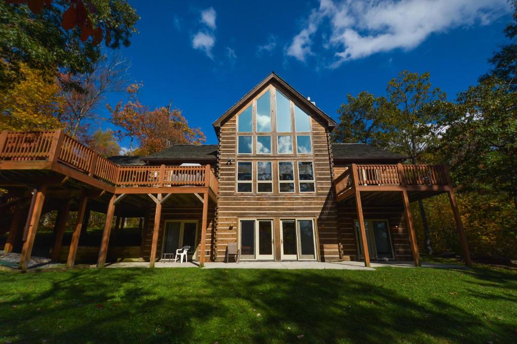 High-Skis Villa image